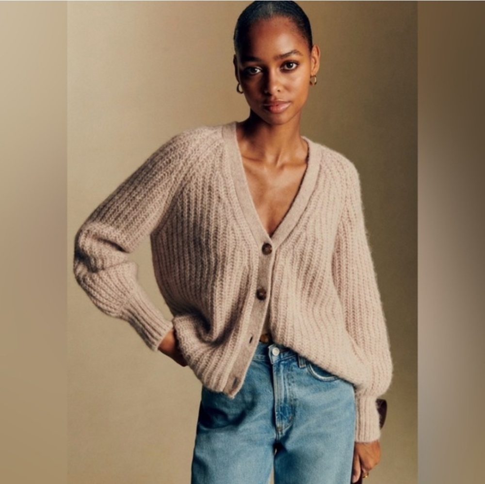 SÉZANE Basile Chunky Knit Mohair Cardigan Beige Grampacore Oversized S Like New - Picture 4 of 11